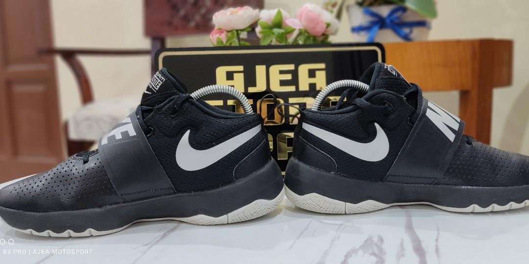 Nike Hustle 08 5.5uk Men s Fashion Footwear Sneakers on Carousell