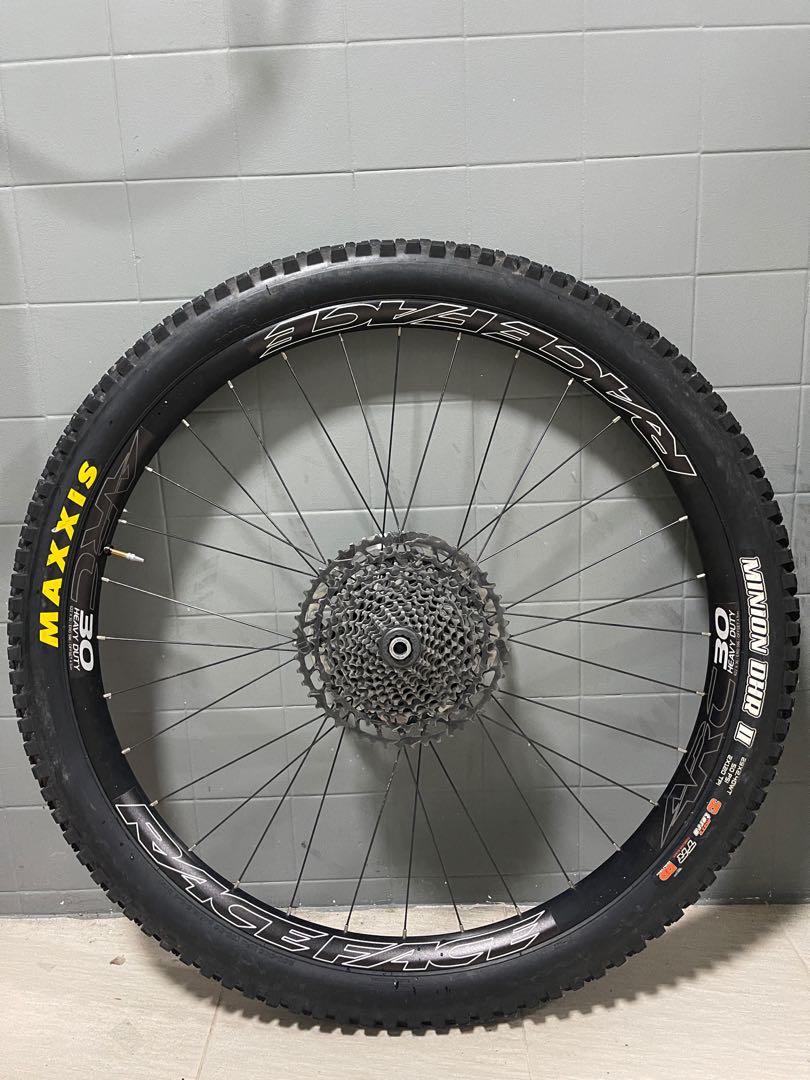 Race face arc heavy duty deals