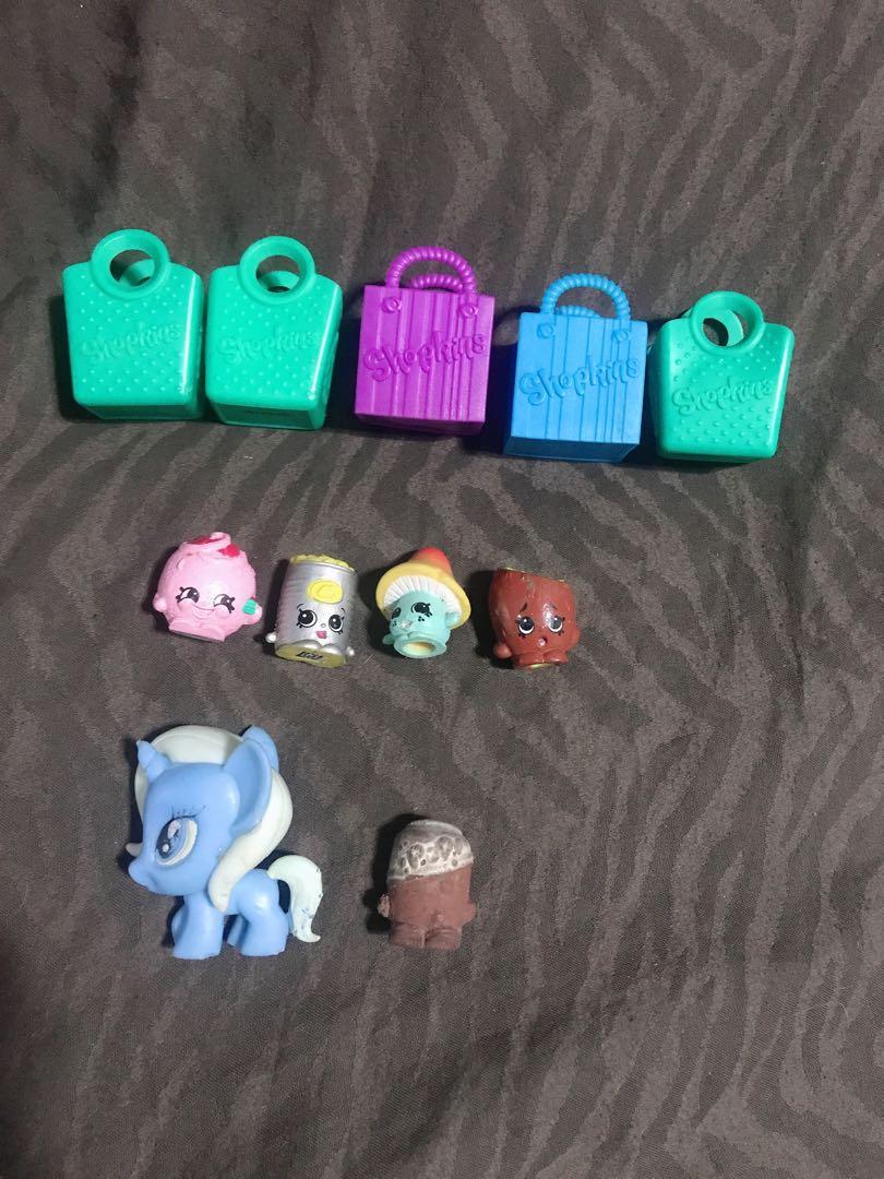 Shopkins & my little pony (Category: Kids Toys) located in Pasig City. Submitted by kristi13 (Listing ID 1108105625, Image 1). Description: All original shopkins except the pop at the bottom (knock off) and squishy my little pony .