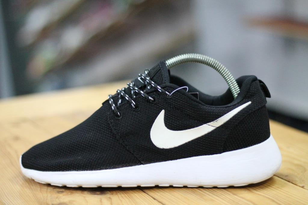 Nike roshe size 7 hot sale