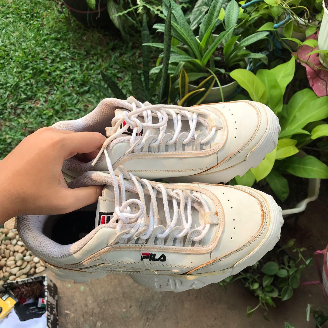 Sneakers fila wanita on sale