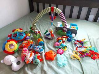 RUSH! Teethers and infant toys bundle