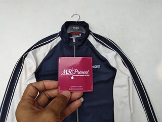 (Kategori: ) berada di . Dikirim oleh mrpresent (ID iklan 1108144427, Gambar 1). Deskripsi: .