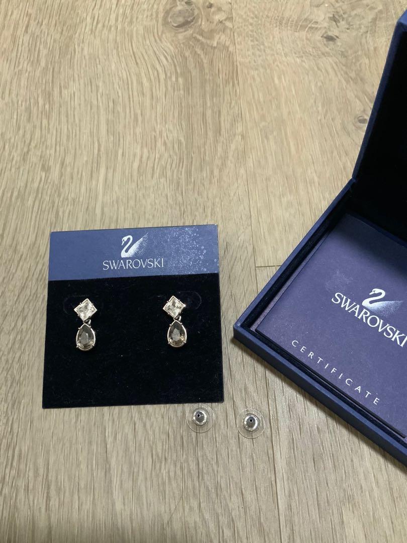 Vintage 2025 swarovski earrings