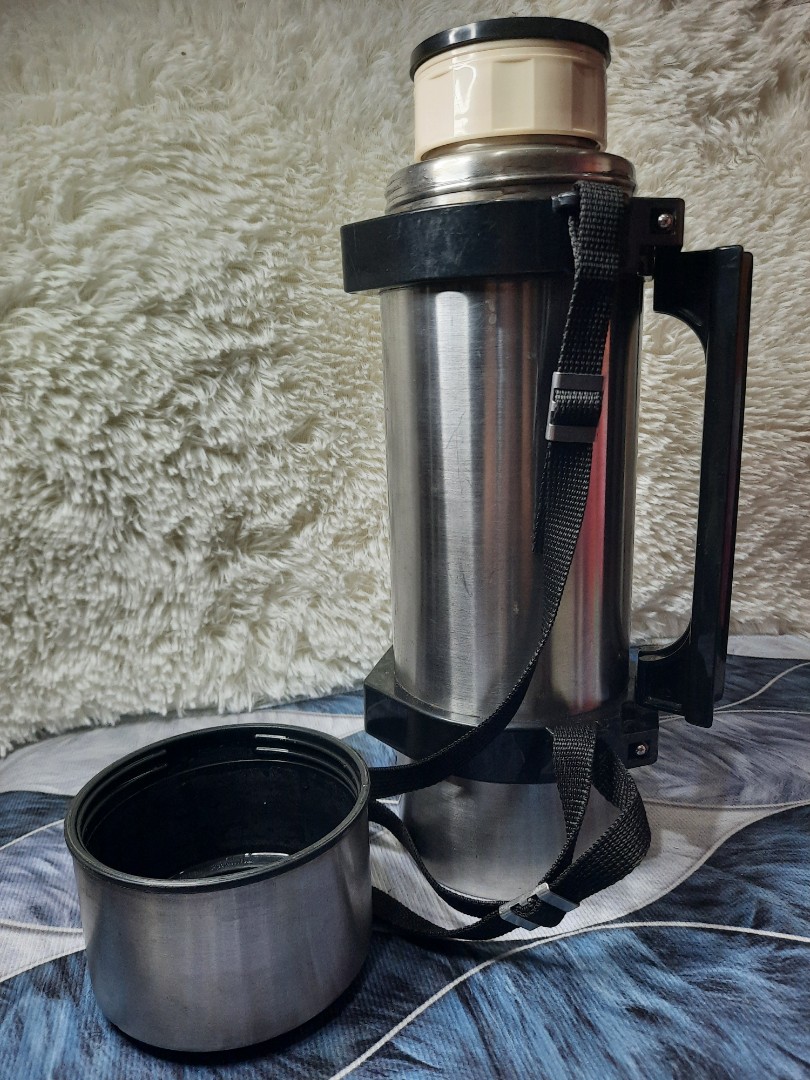 Vintage Zojirushi thermos, Furniture & Home Living, Kitchenware