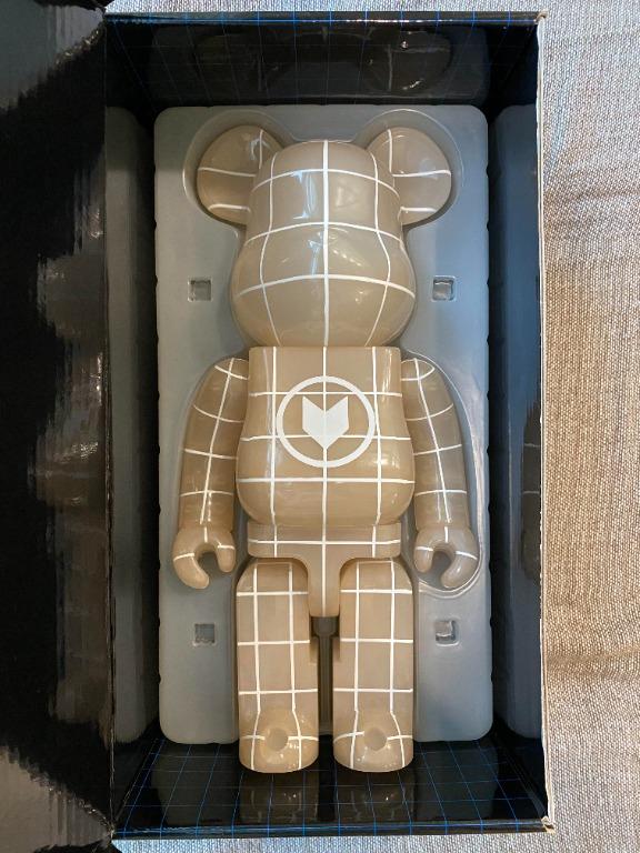 Bearbrick Nort Glow In The Dark 400%, Hobbies & Toys, Collectibles