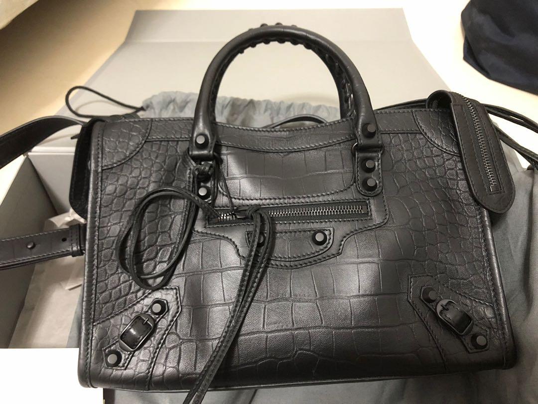 Whats In My Bag The Balenciaga Classic Metallic Edge City Review   Reviews and Other Stuff