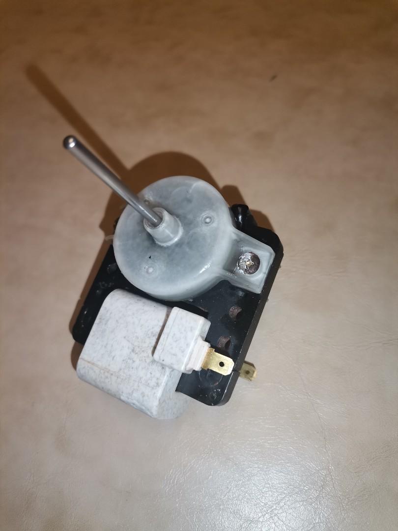 Defrost condenser motor 220v (Category: Refrigerators and Freezers) located in Manila. Submitted by latestproduct (Listing ID 1104715791, Image 1). Description: Defrost condenser motor 220v Tel 85109484 09331240862.