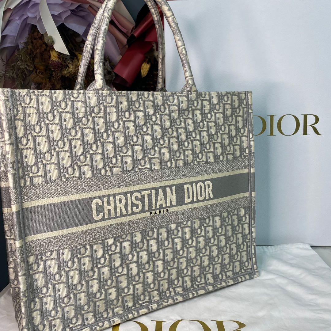 Mini Dior Book Tote Phone Bag Gray Dior Oblique Embroidery 13 x 18 x 5 cm   DIOR SG