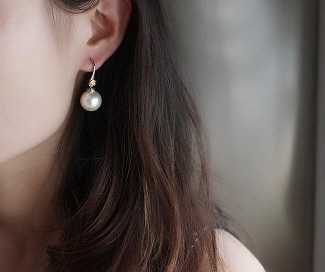 Henri Bendel Pearl Drop Earrings Women s Fashion Jewelry