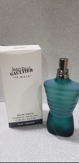(Category: ) located in . Submitted by perfumestory (Listing ID 1104684886, Image 1). Description: .