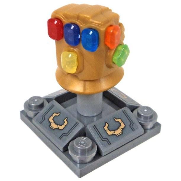 Thanos lego best sale figure with gauntlet