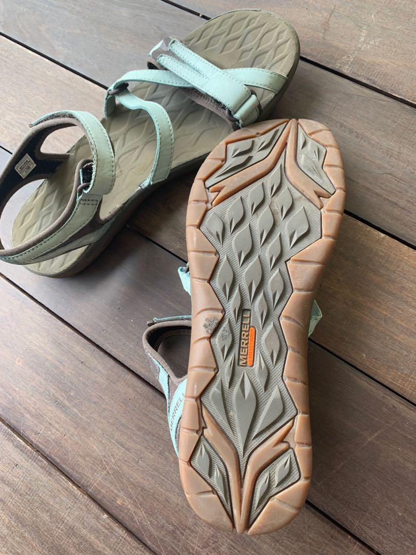 Walking sneaker merrell womens sale sandals