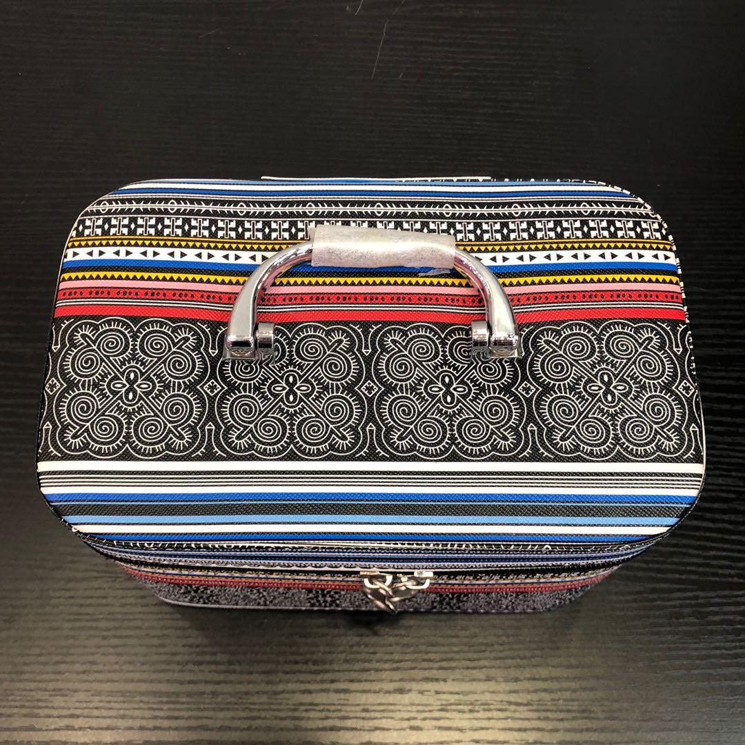 Mexican make up bag (medium) (Category: Makeup) located in Mandaluyong City. Submitted by gladkingphilippines (Listing ID 1104573656, Image 2). Description: .