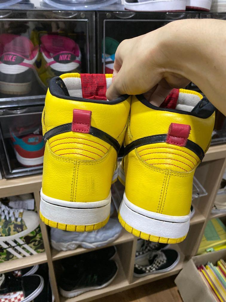 Nike dunk wet floor hotsell