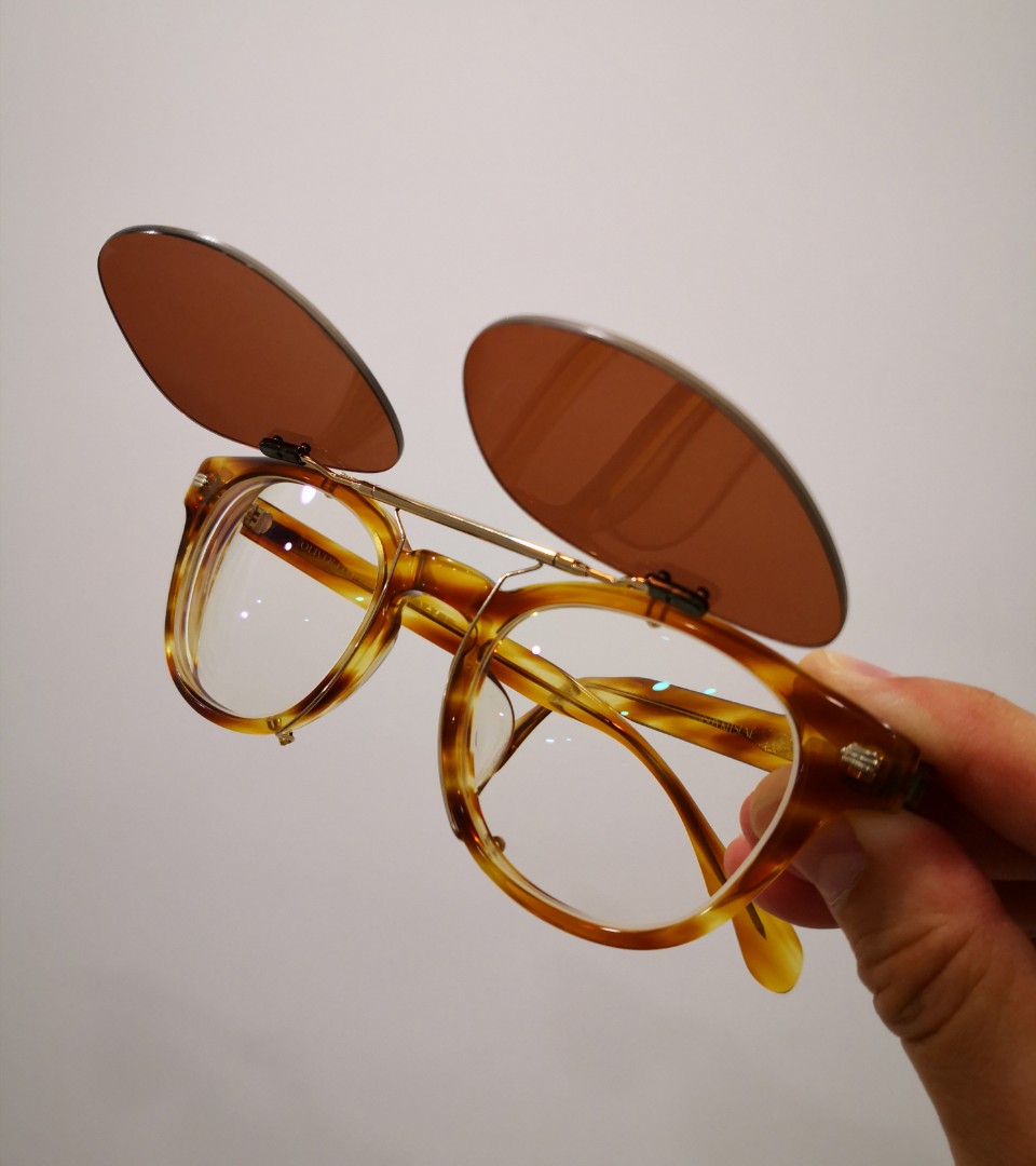 MAISON KITSUNE｜OLIVER PEOPLES クリップオン メガネ - ファッション