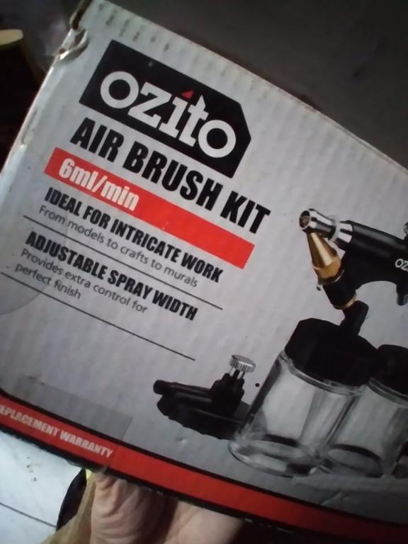 Ozito Air Brush Kit, Hobbies & Toys, Stationary & Craft, Craft Supplies