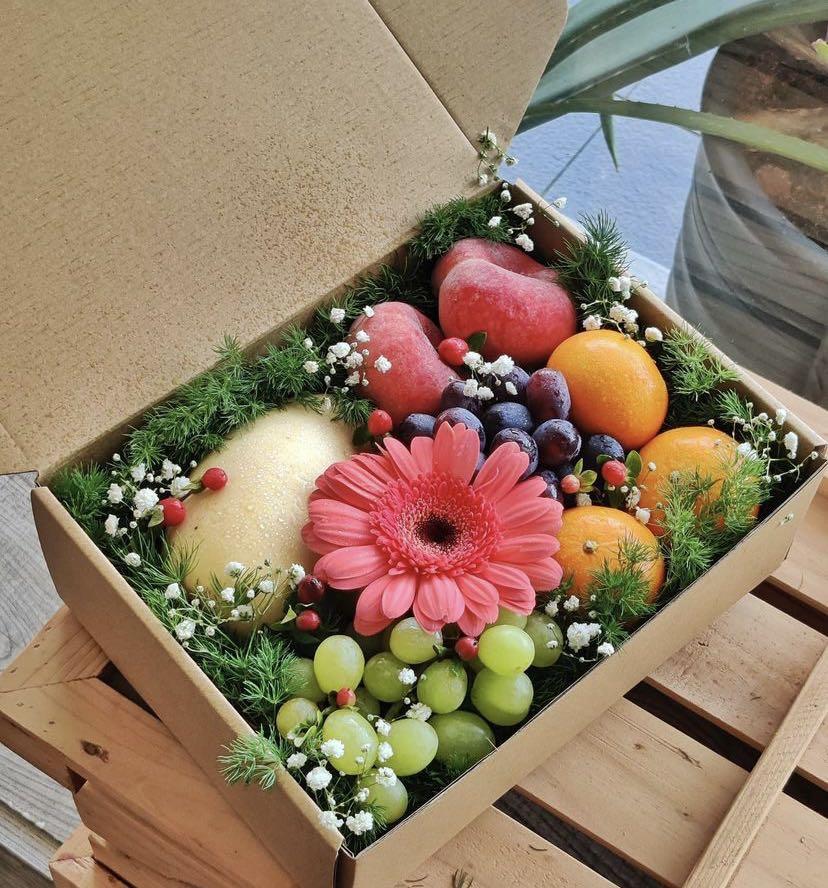 Preorder Gifting Fruits Baskets Premium Gift Box , Food & Drinks, Gift ...