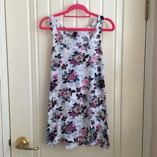 H&M 白色花花背心64196079315971110