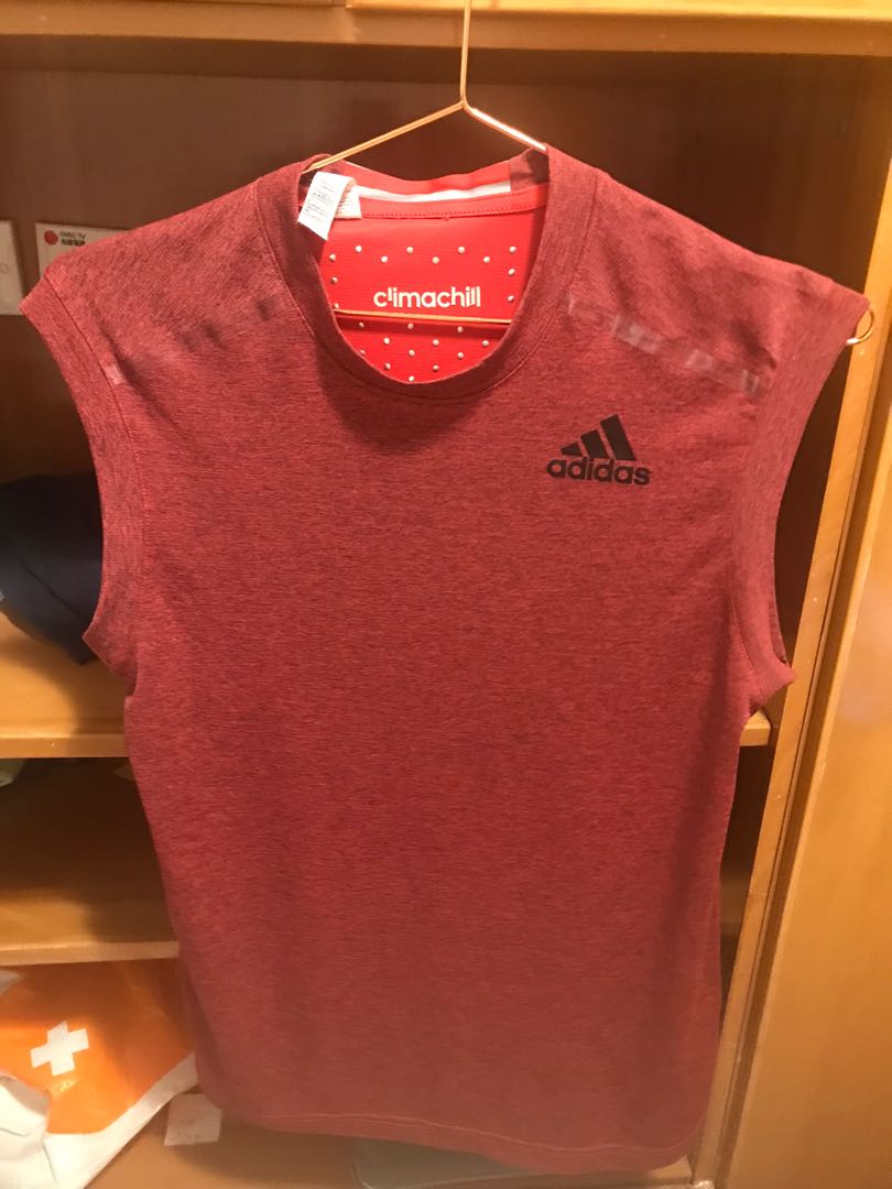 Adidas 運動背心, 男裝, 運動服裝- Carousell