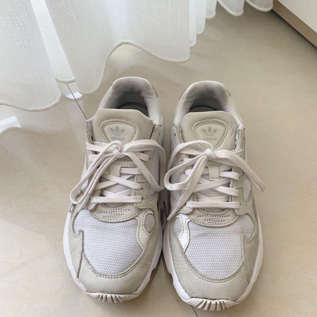 Sneakers adidas Falcon - choose your at - Shooos.com