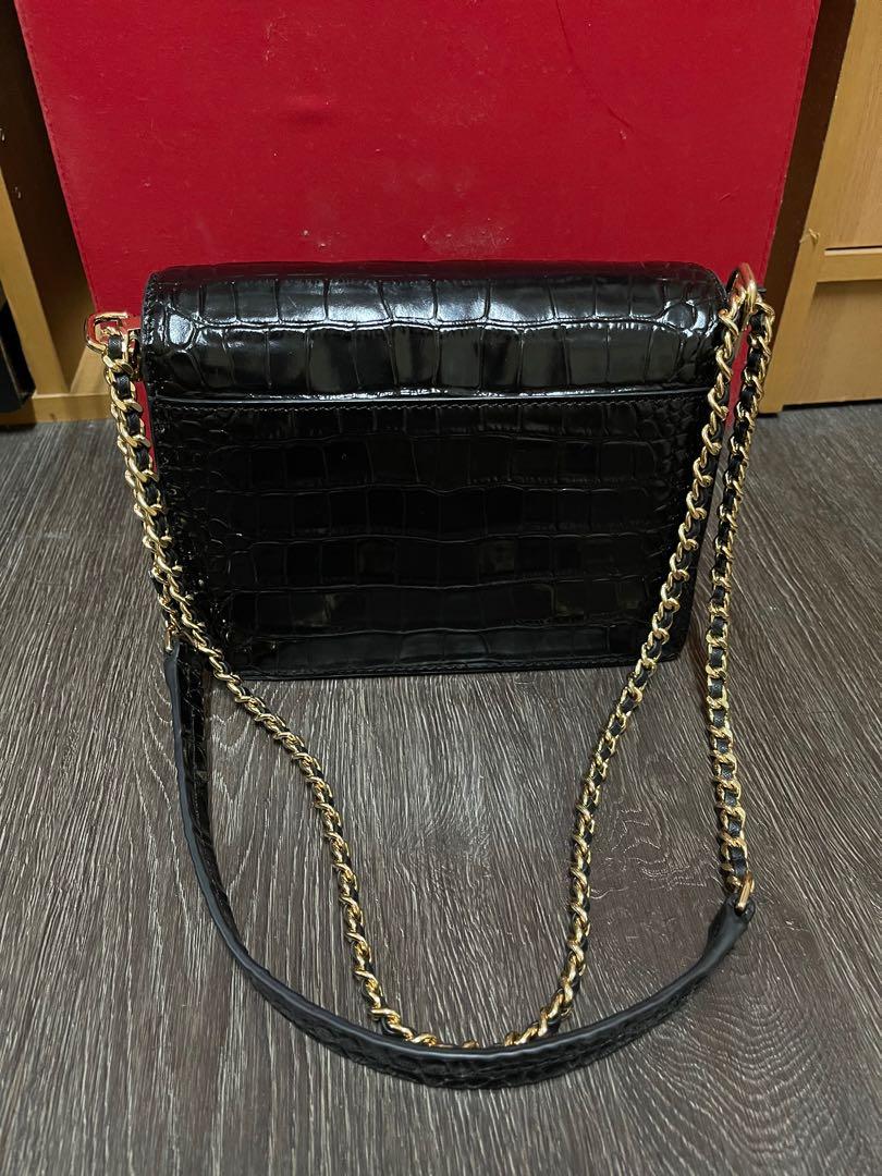 Authentic Tory Burch Robinson convertible shoulder bag with chain strap,  Luxury, Bags & Wallets on Carousell