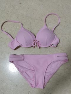 (Category: ) located in . Submitted by whyeeee (Listing ID 1108310778, Image 1). Description: .