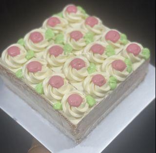 Bandung / Banana Caramel Slice Cake