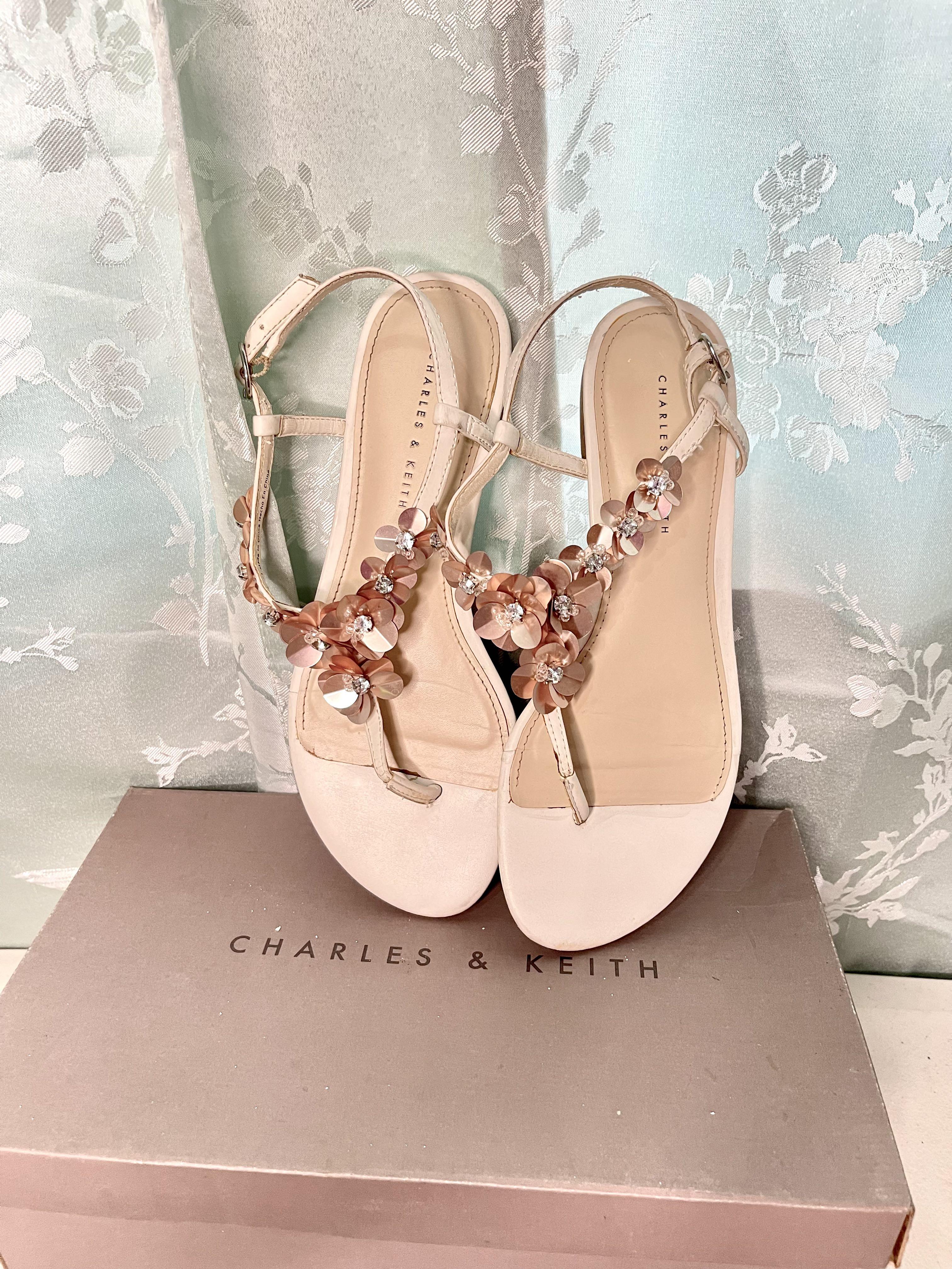 Charles and keith hot sale flat sandals