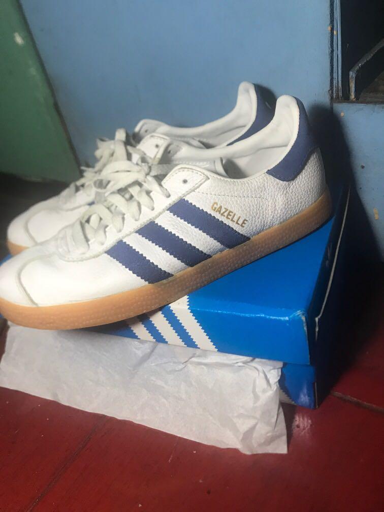 Adidas gazelle deals vintage white blue