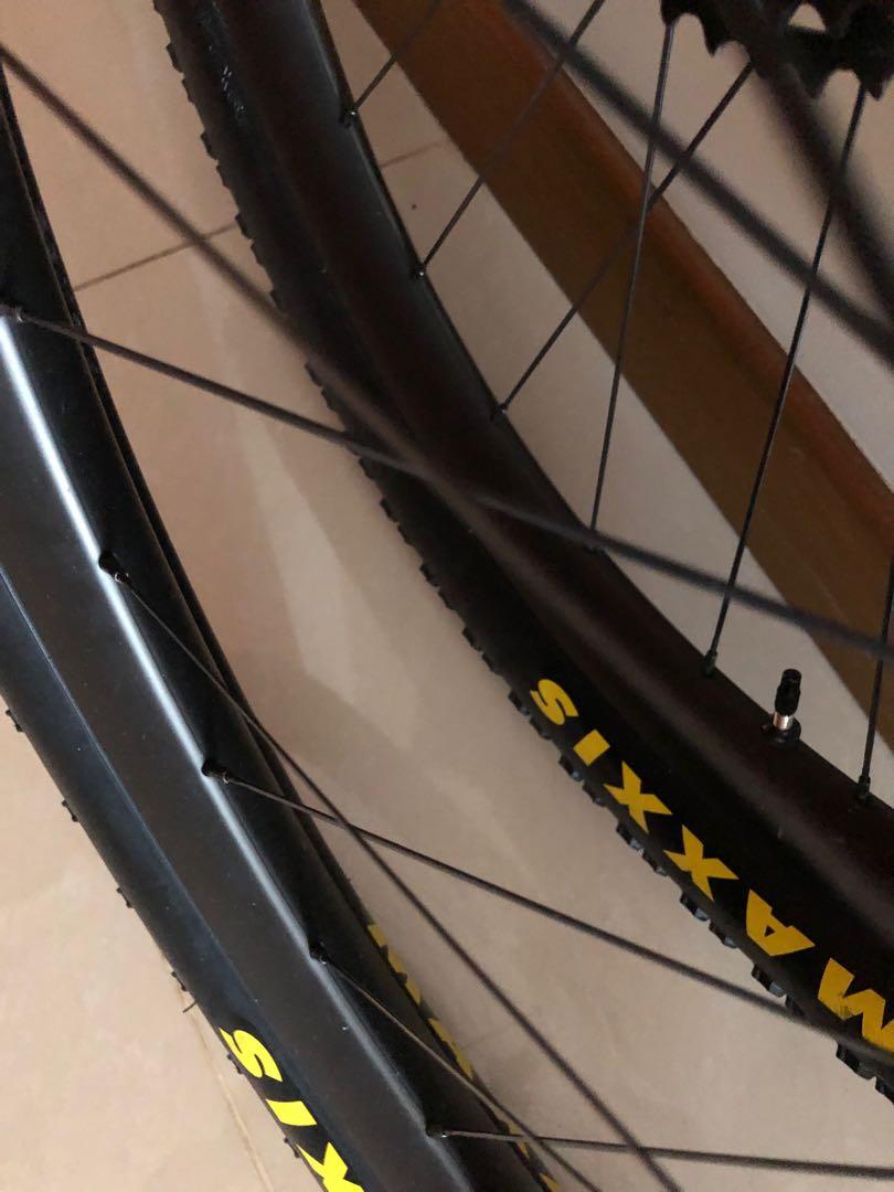 Eie top carbon rims