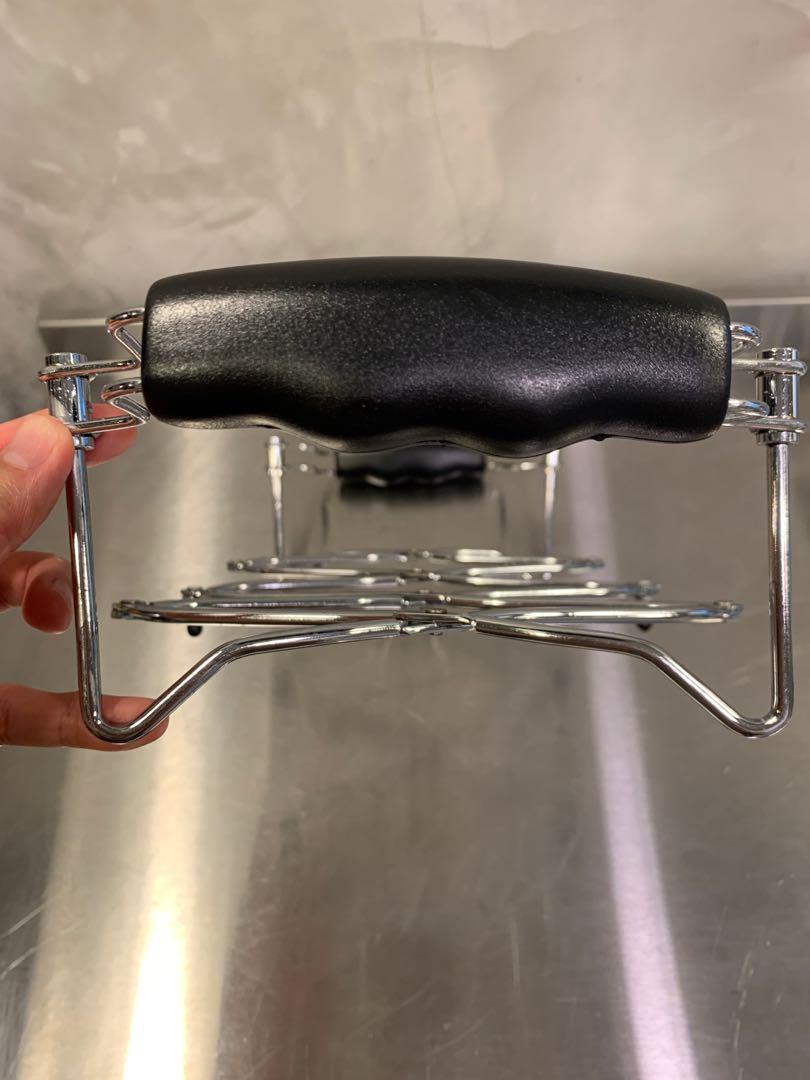 Expanding Trivet/Hot Plate/Casserole Dish Holder, Furniture & Home Living, Kitchenware