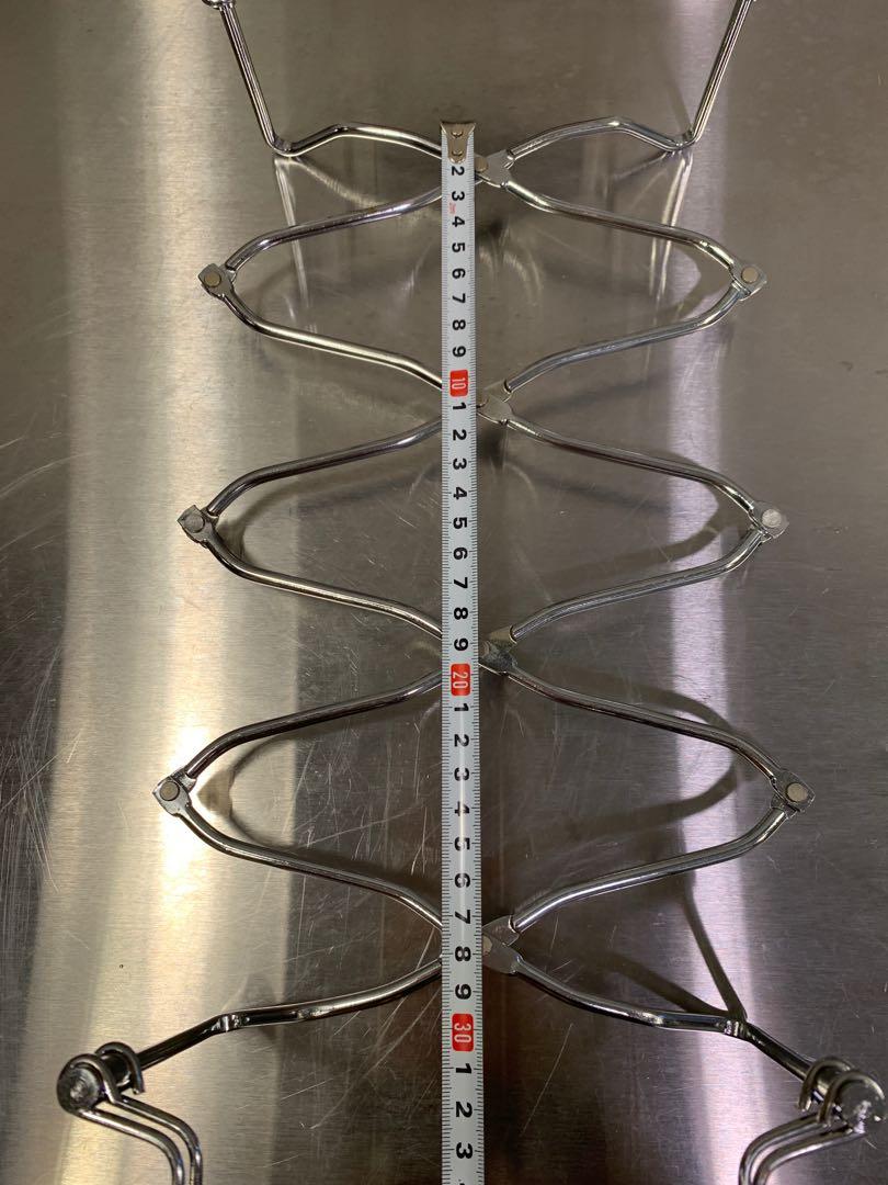 Expanding Trivet/Hot Plate/Casserole Dish Holder, Furniture & Home Living, Kitchenware