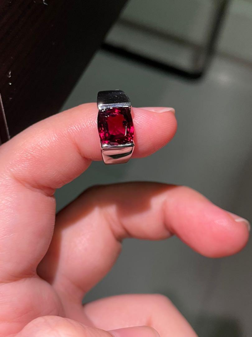Genuine 18k 750 White Gold Garnet Ring