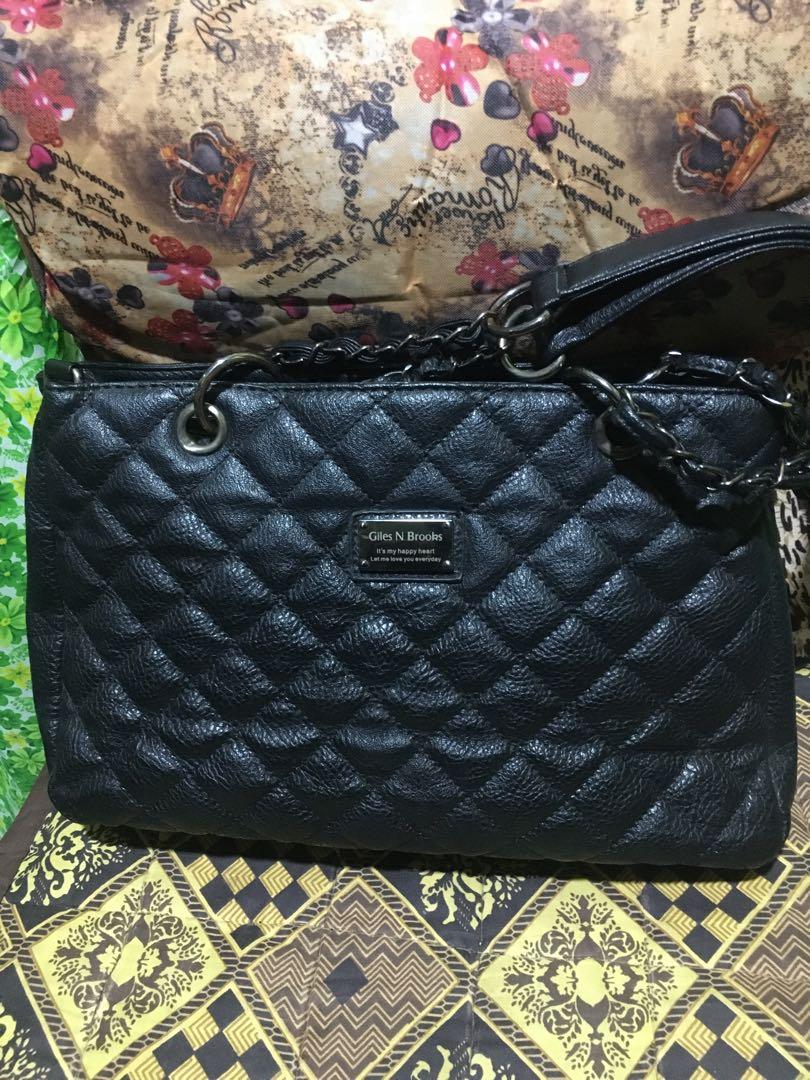 Giles n store brooks sling bag