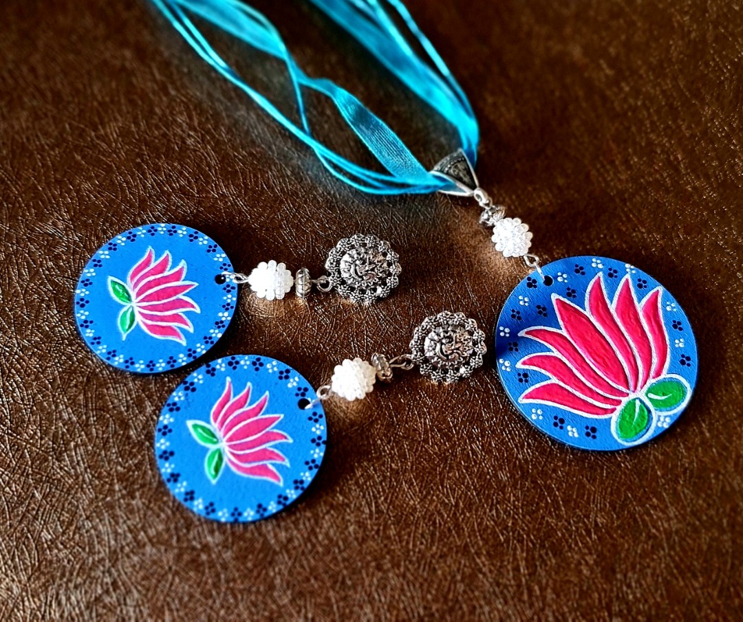 Hand painted wooden jewellery Women s Fashion Jewelry