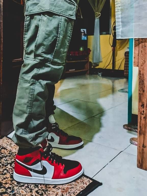 Jordan 1 Mid Chicago Men s Fashion Footwear Sneakers on Carousell