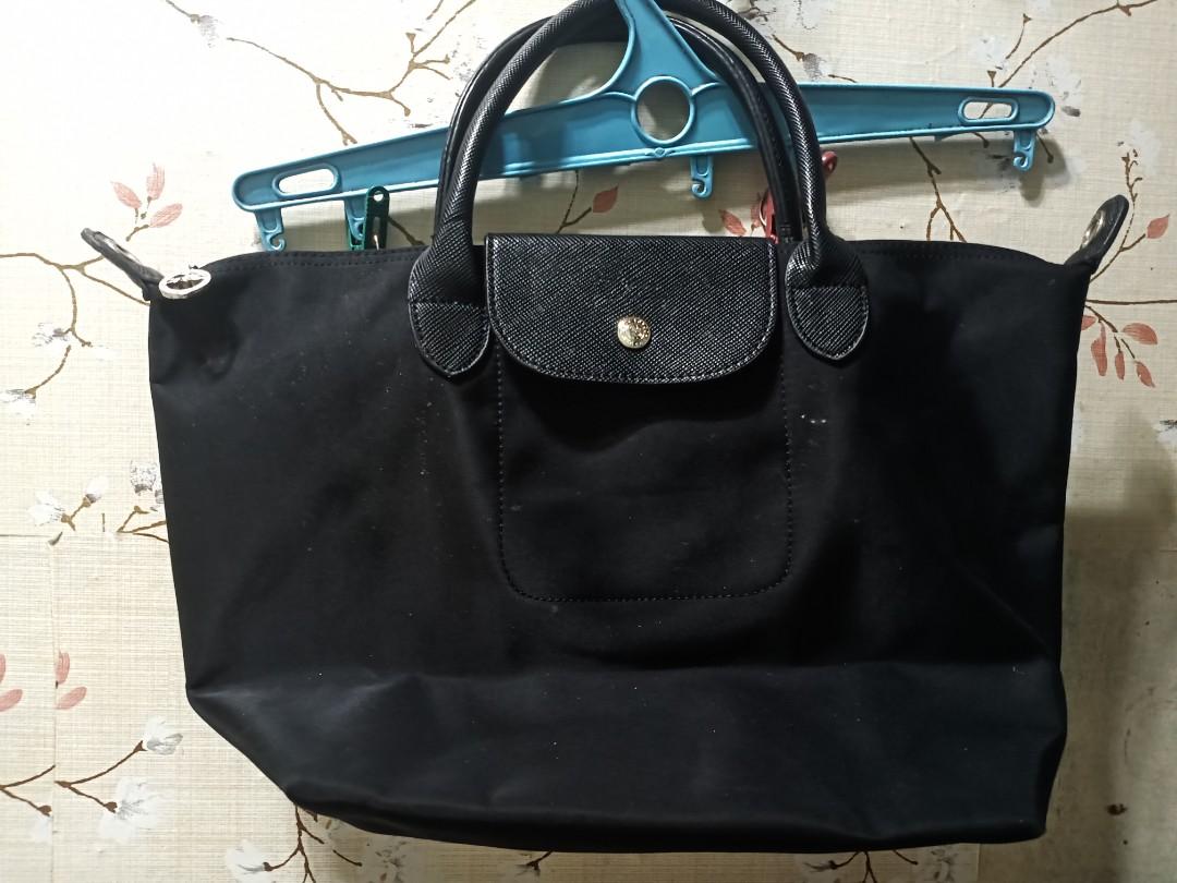 Longchamp bundle (Category: Cross-body Bags) located in Navotas City. Submitted by msph30 (Listing ID 1108477613, Image 3). Description: selling low us bundle only authentic lc.