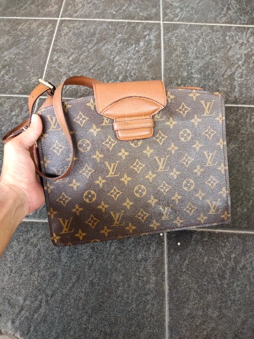 Jual Authentic LV Courcelles rare item Tas LV Preloved Second