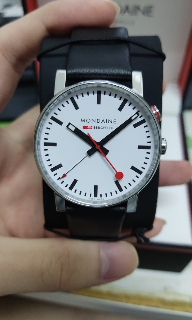 Mondaine evo alarm top
