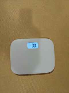（分類：）位於 。 由 cirillav 提交（商品編號 1108352319，圖片 1）。簡介： 。