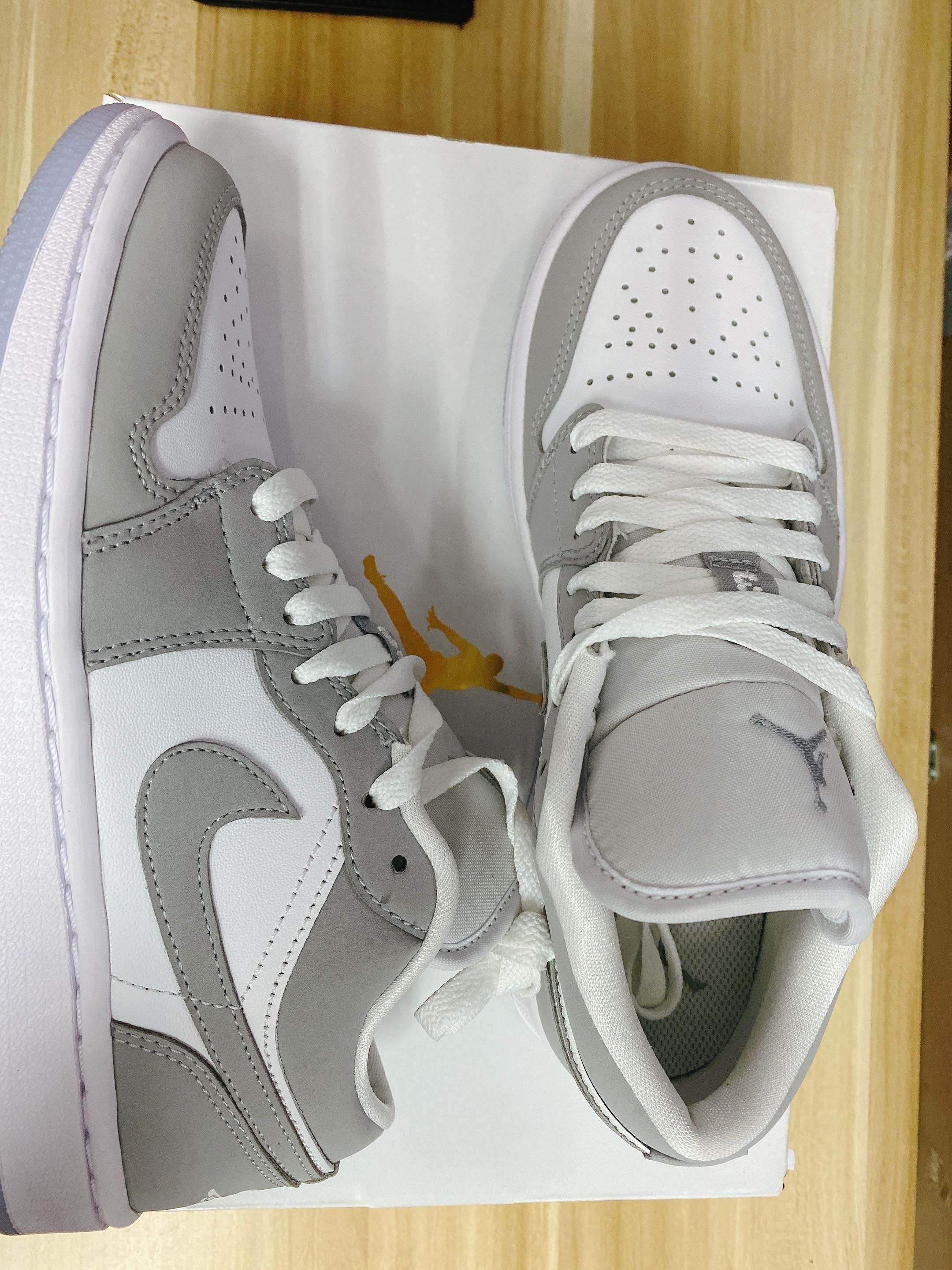 Nike Air Jordan 1 Low W/><li><p>スニーカー靴Nike Air Jordan 1 Low W/></p><li><img src=