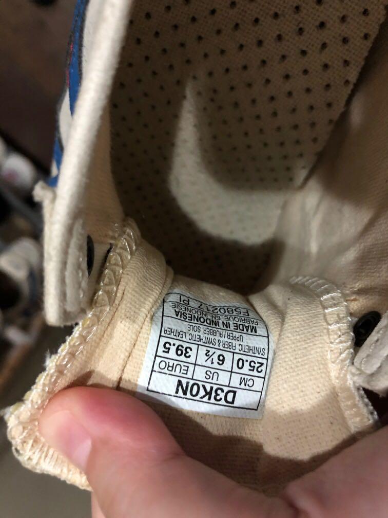 Onitsuka Tiger Sneakers (Category: Sneakers) located in Singapore. Submitted by vanillitelishluxe (Listing ID 1108442340, Image 2). Description: Clearing space, no box! Size Euro 39.5.