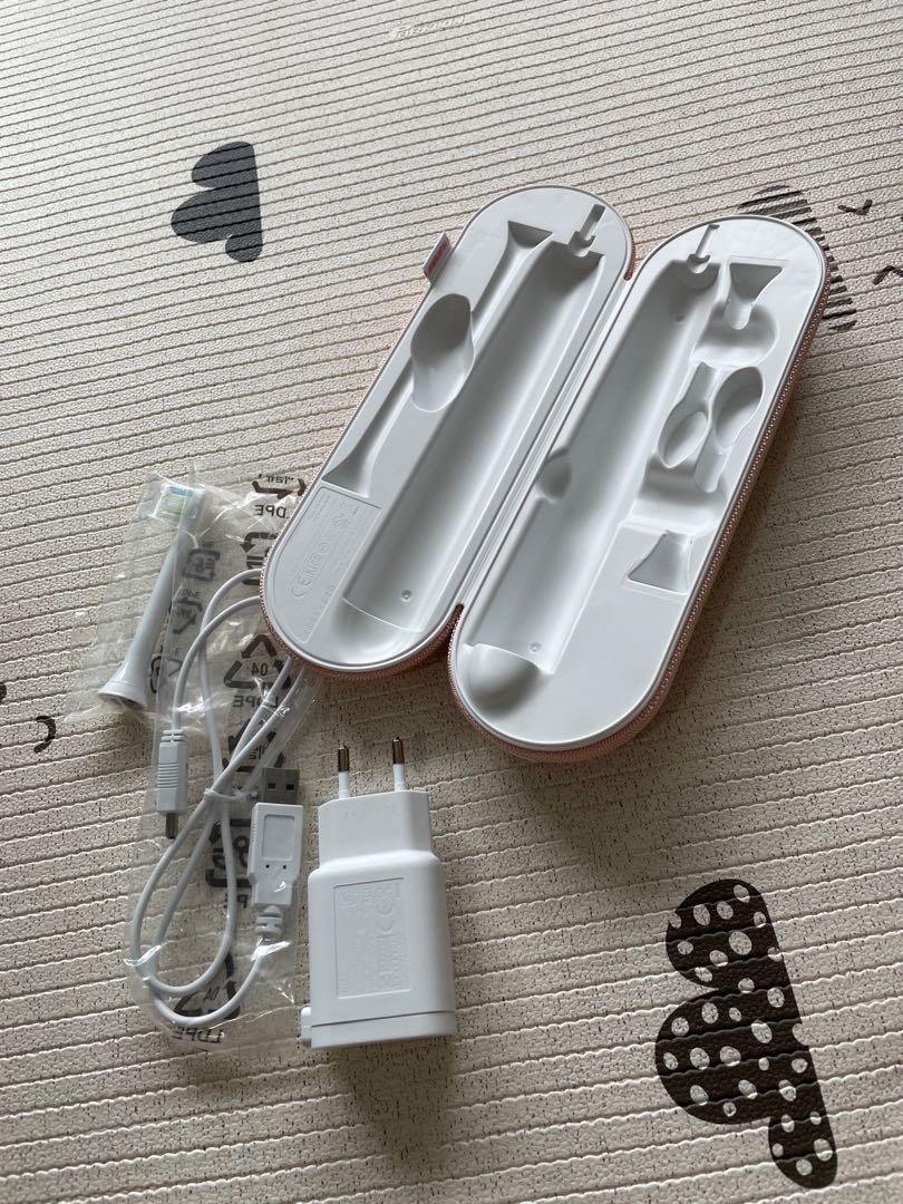 Philips Sonicare DiamondClean Charging Travel case, Beauty & Personal Care, Oral Care on Carousell