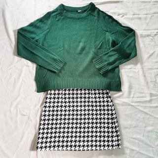 H&M KNIT SWEATER Php 99 SIZE S