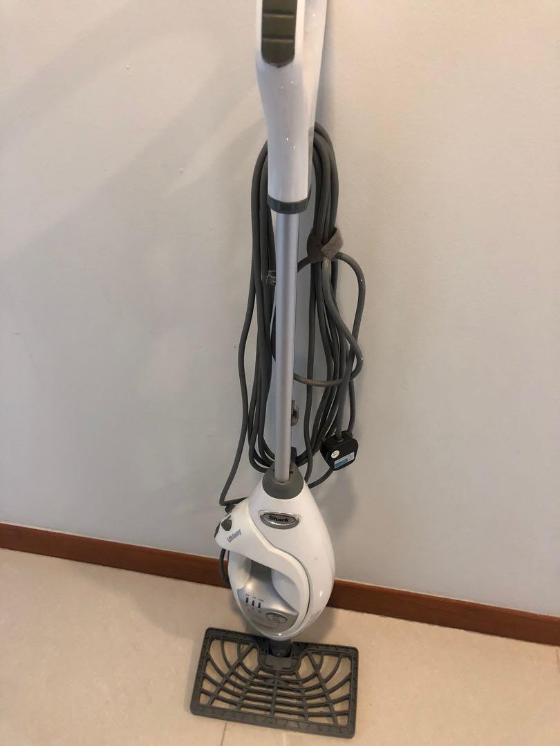 Shark lift away steam mop, TV & Home Appliances, Vacuum Cleaner