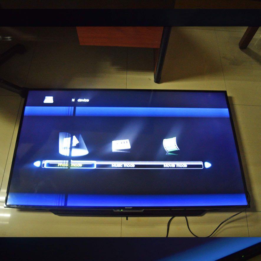 Sharp 50” LED TV (Category: TV) located in Pasay City. Submitted by ayinong168 (Listing ID 1108390338, Image 2). Description: Item is in good condition with line, no remote, no base, no box as is were is selling very cheap, .
