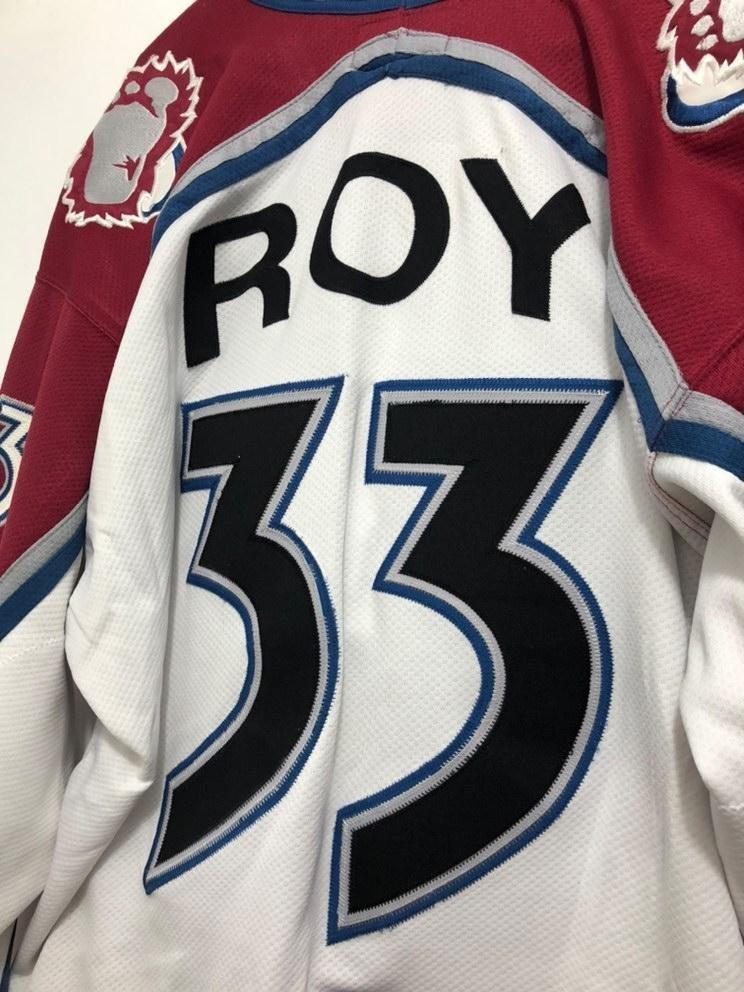 Vintage Starter NHL Colorado Avalanche Patrick Roy 33 Jersey Youth S M Sewn