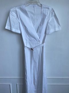 (Category: ) located in . Submitted by stylizedcloset (Listing ID 1108349650, Image 1). Description: .