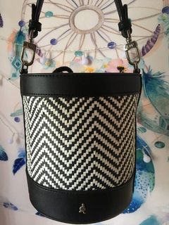(Category: ) located in . Submitted by alyaezaty (Listing ID 1108375962, Image 1). Description: .